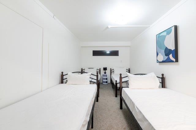 4 bed male dorm